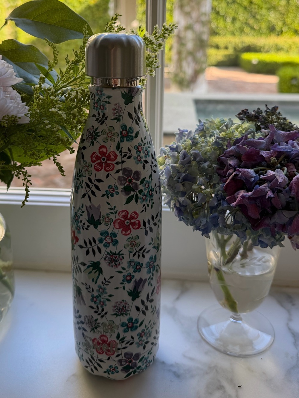 Swell Liberty London Fabric S'well Water Bottle 17 Oz - Picture 6 of 6